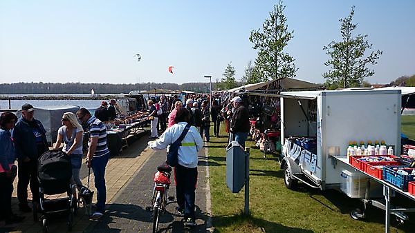 Braderie en rommelmarkt Midwolda