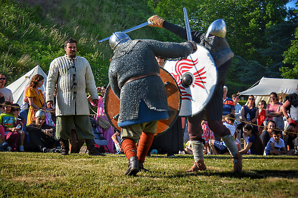 Foto Ervaar veldslagen tijdens Middeleeuws Winschoten Fantasy Festival Winschoten