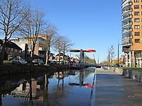 Het kanaal met nieuwe brug in het centrum Stadskanaal, Stadskanaal