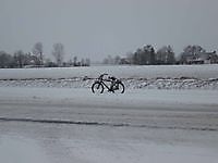 Fietsen door de sneeuw Finsterwolde, Oldambt