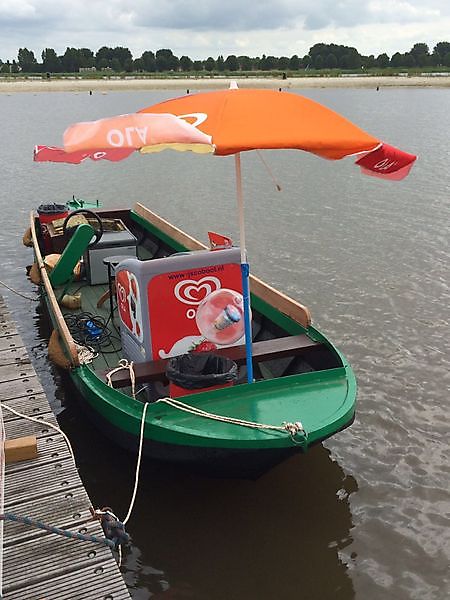 PRIMEUR: De IJscoboot op het Oldambtmeer!